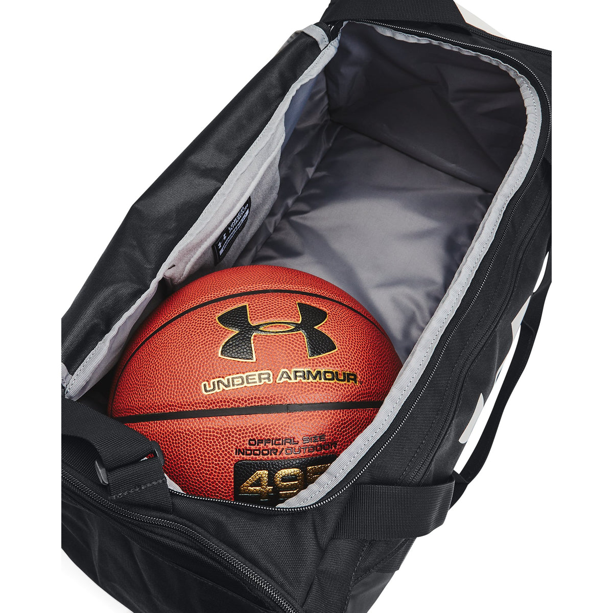 UA Undeniable 5.0 Small - Black / Black / Metallic Silver - 001