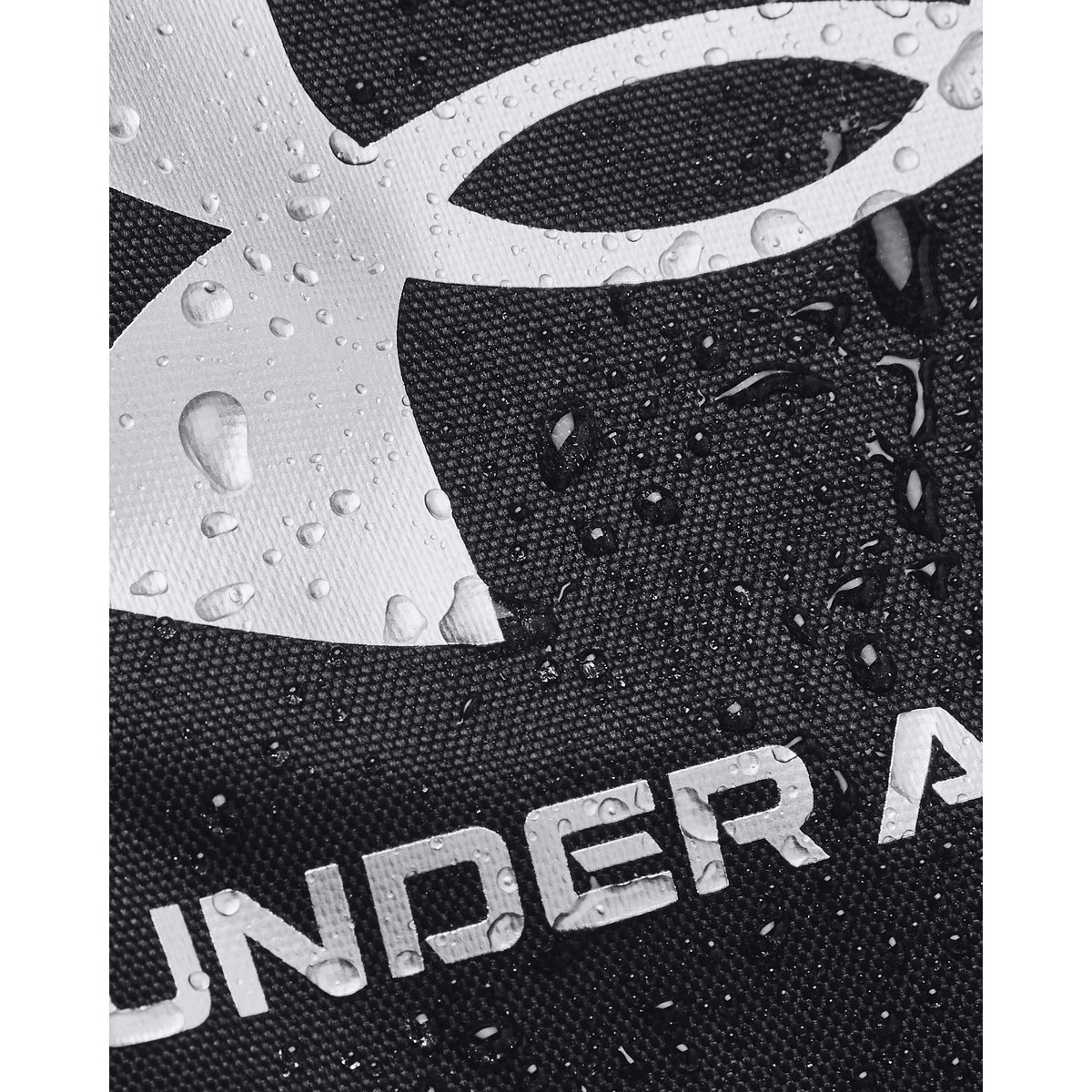UA Undeniable 5.0 Small - Black / Black / Metallic Silver - 001