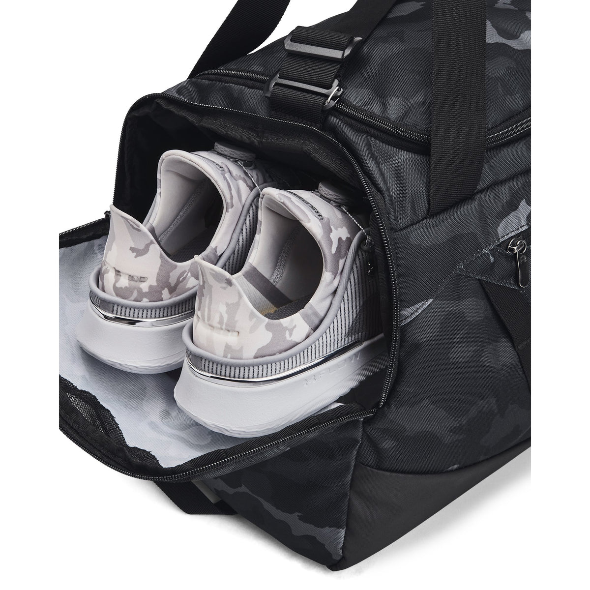 UA Undeniable 5.0 Duffle MD - שחור / שחור / שחור - 010