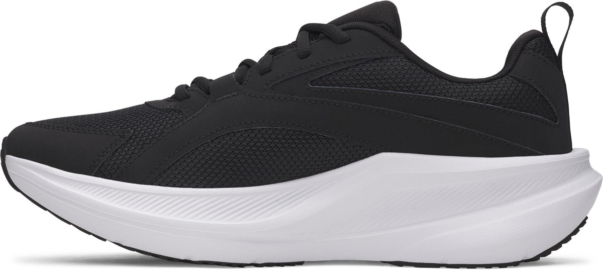 UA Assert 11 - Black / Black / White - 001