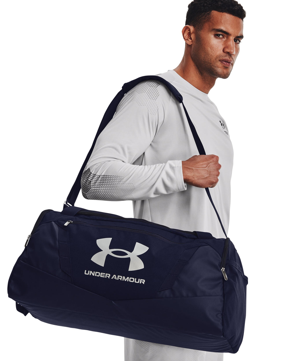 UA Undeniable 5.0 Duffle MD - נייבי / נייבי / כסף - 410