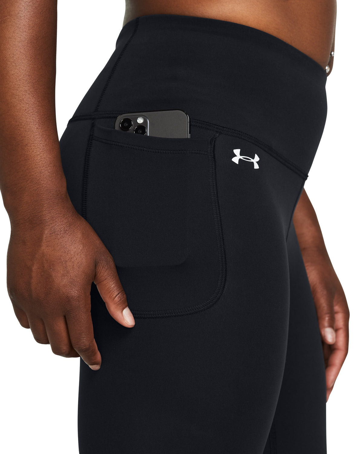 Motion Capri - Black / White - 001