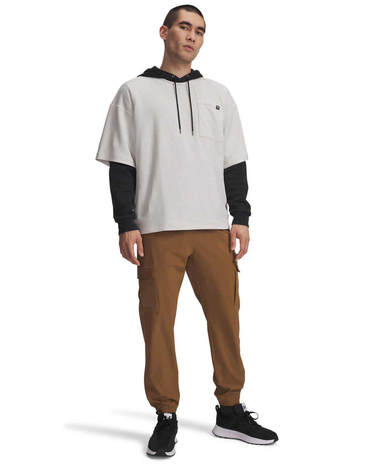 UA Vibe Woven Cargo Pants - חום בהיר / שחור - 498