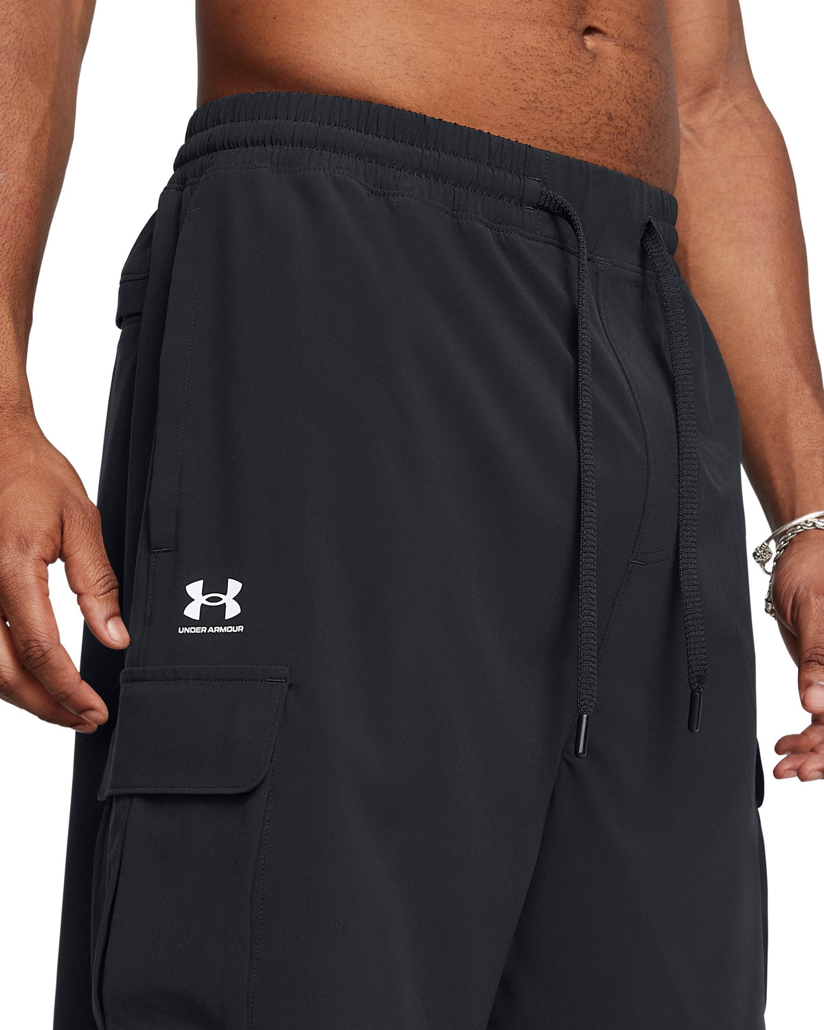 UA Vibe Woven Cargo Short - Black / White - 001