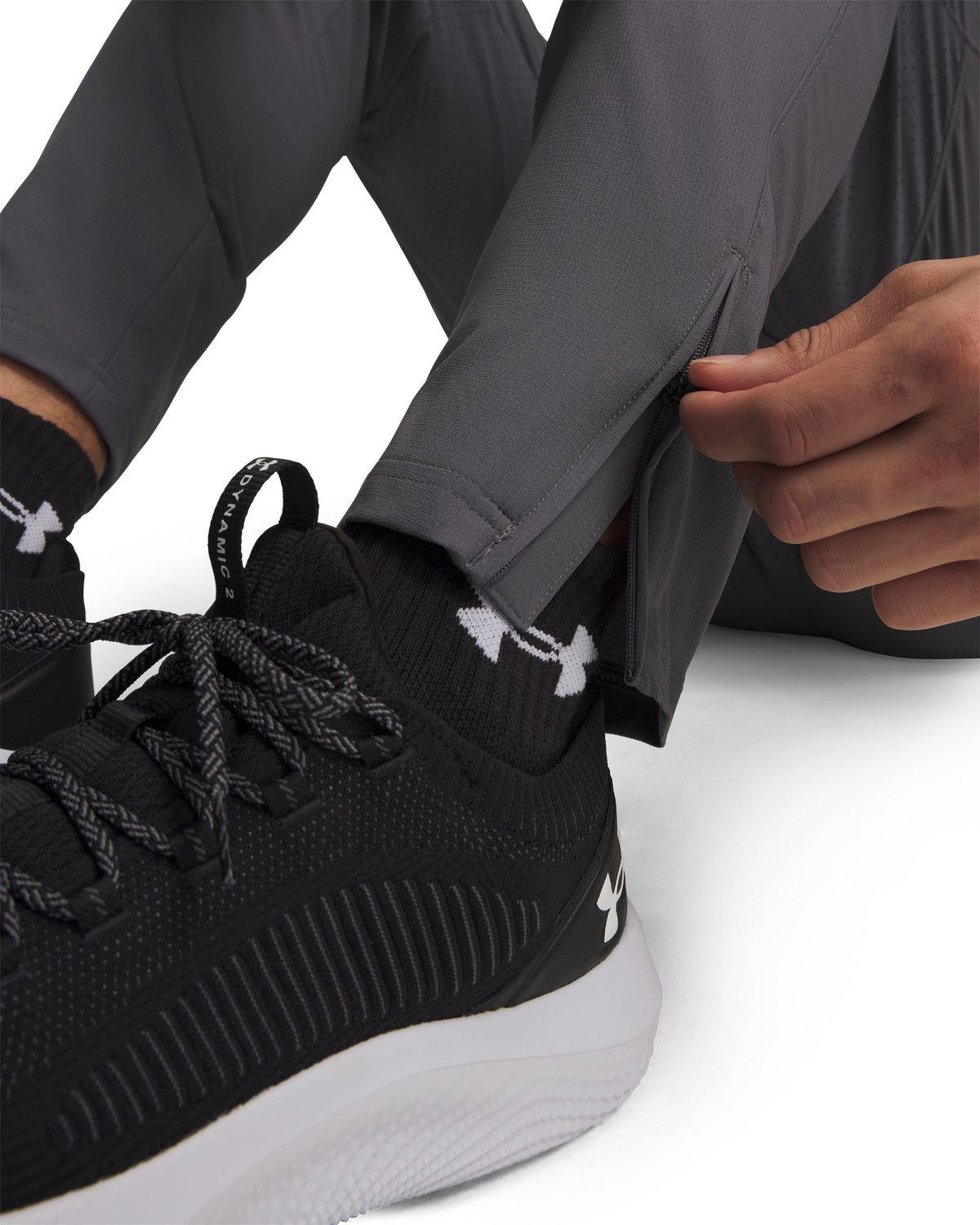Vanish Woven Tapered Pants - Gray / Black - 025